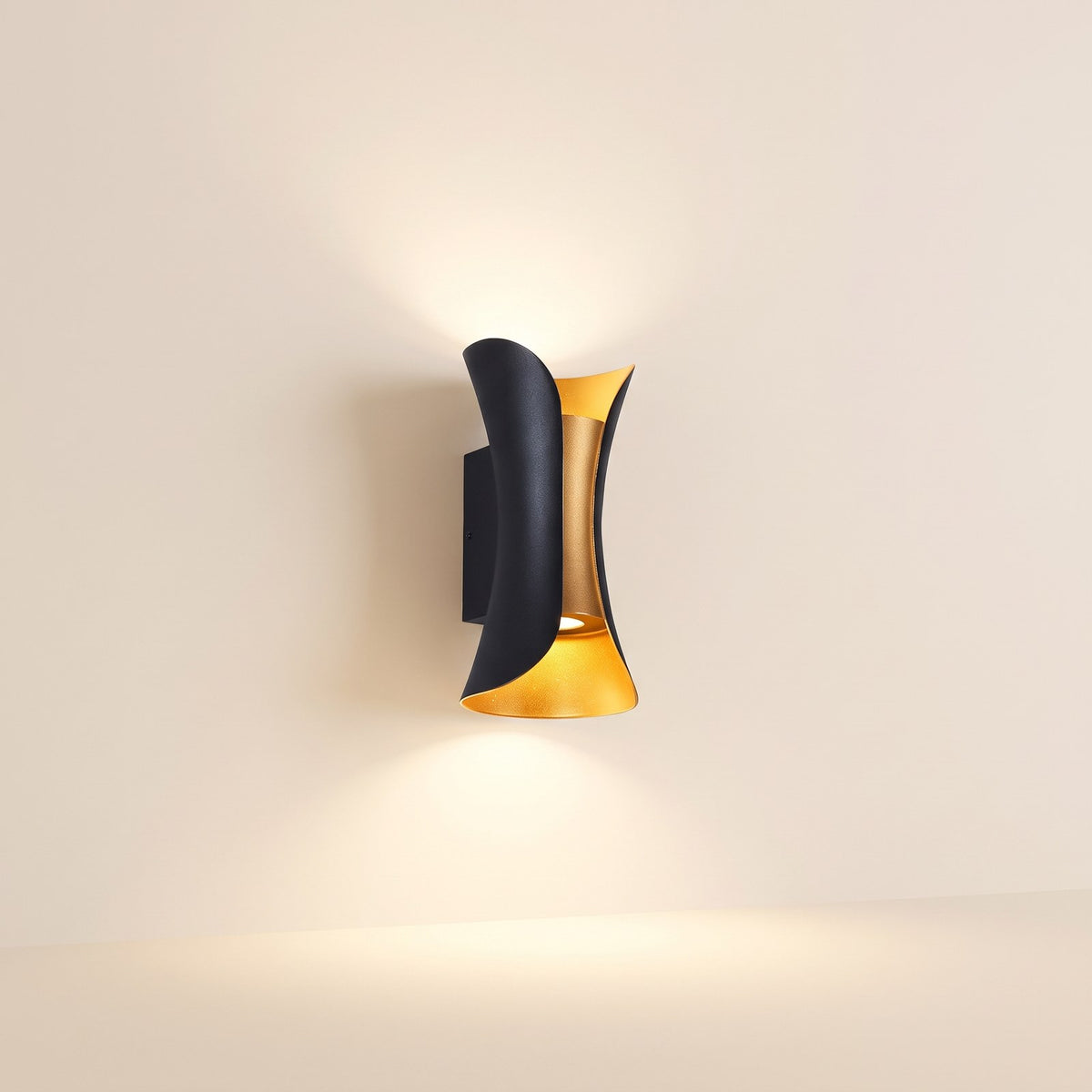 Wall Light, Curved Up Down Outdoor LED Wall Sconce, IP54 1