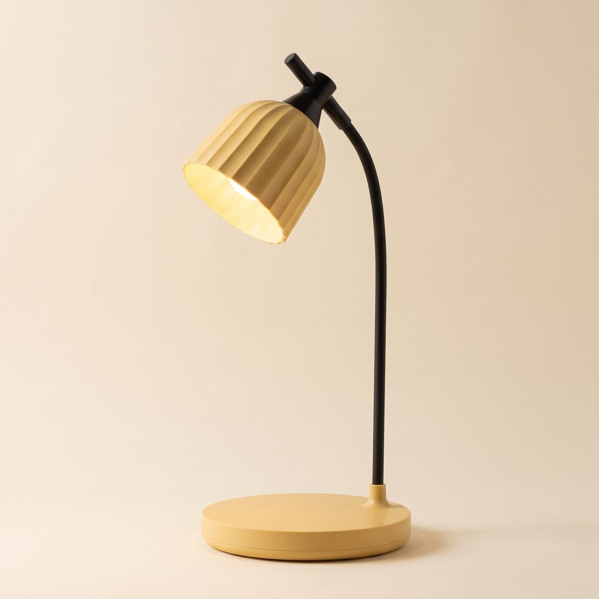 Foldable minimalist LED table lamp in yellow