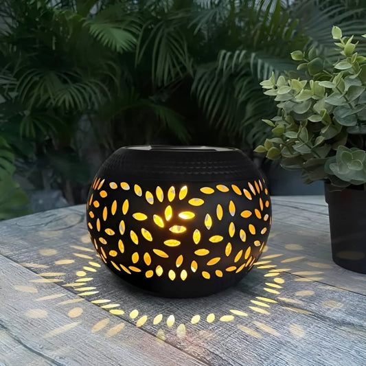 Outdoor Light, Solar Garden Lantern in Metal with Leaf Cut Out Pattern
