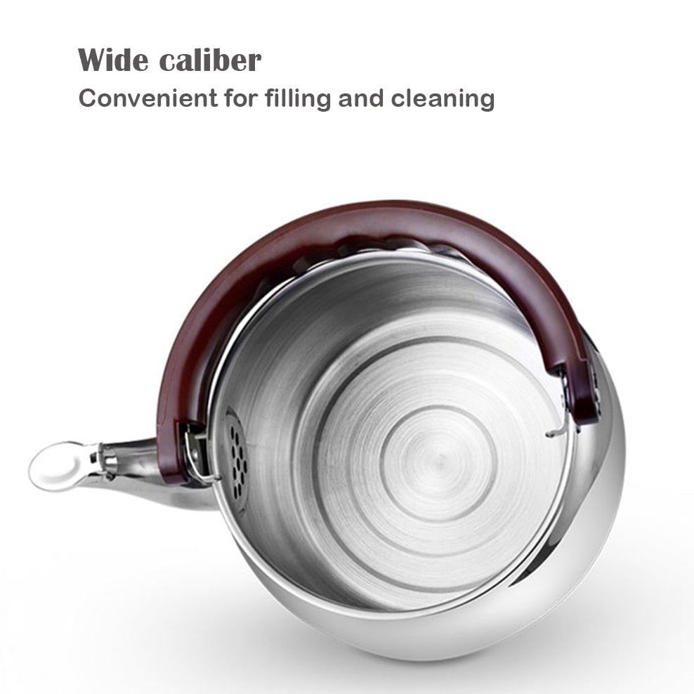 Wide opening of the kettle for easy filling and cleaning