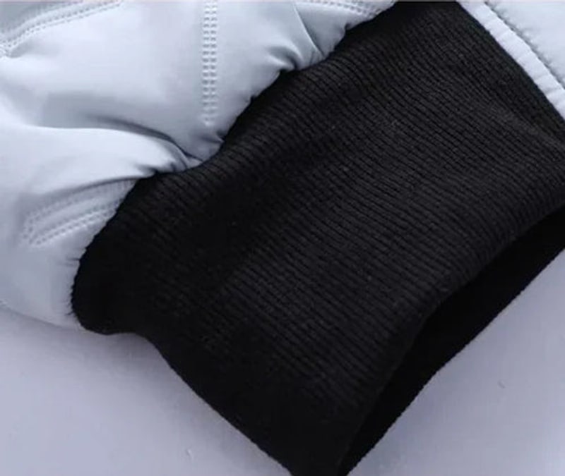 Close up of the ribbed cuff