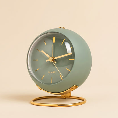 Vintage Analog Alarm Clock, Silent Non-Ticking Bedside Clock 1