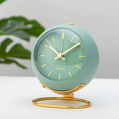 Vintage Analog Alarm Clock, Silent Non-Ticking Bedside Clock 4
