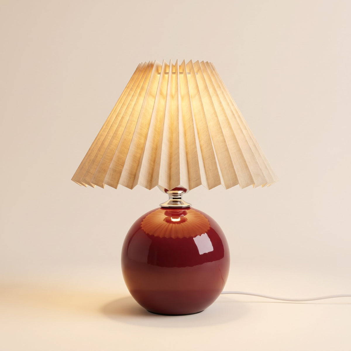Vintage Pleated Table Lamp in wine and beige
