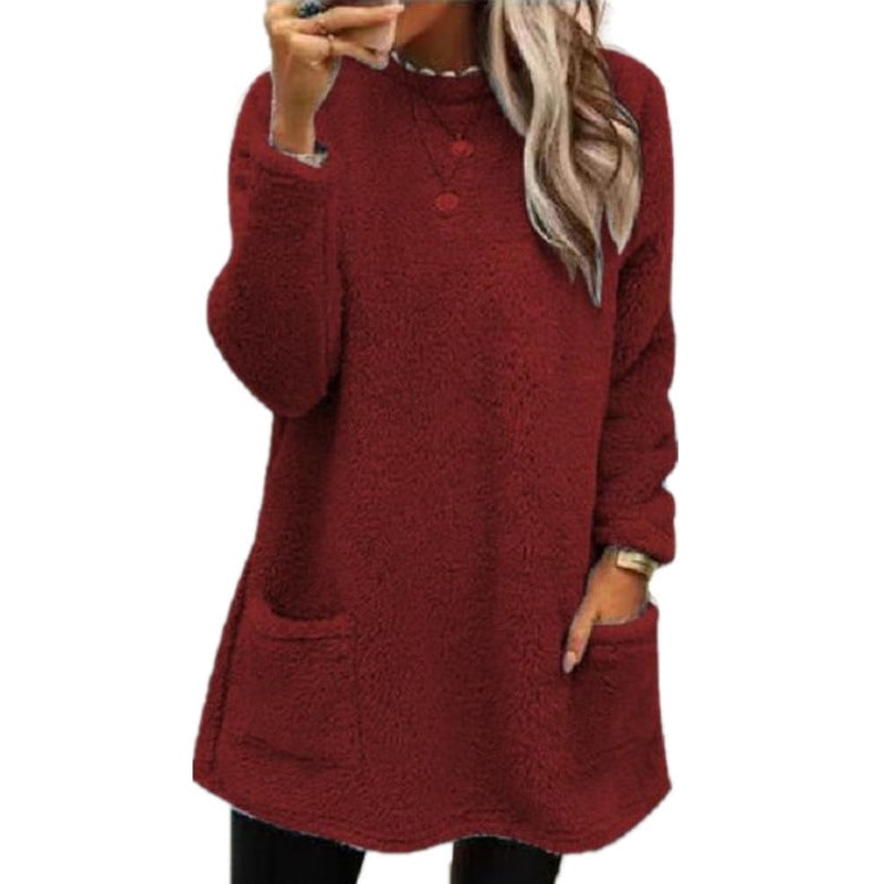 Women's burgundy fleece pullover with front pockets
