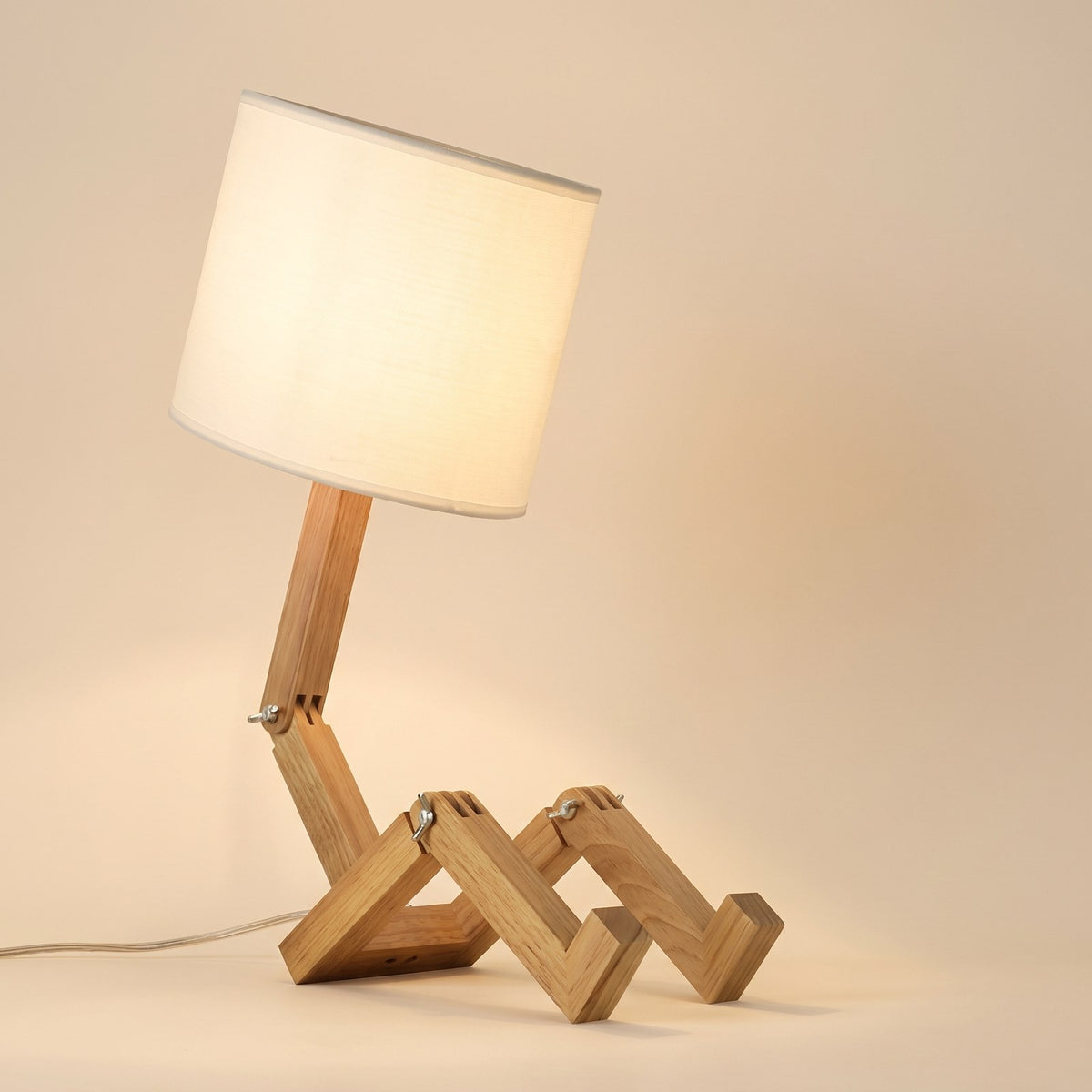 Wooden Robot Table Lamp in natural wood