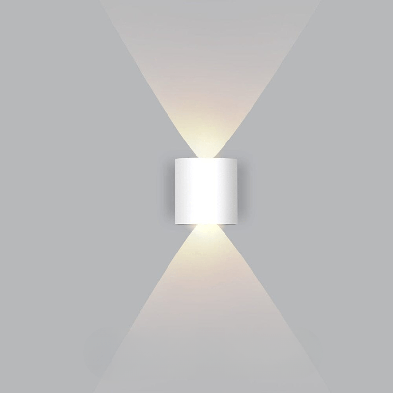 Waterproof aluminium outdoor wall light in white